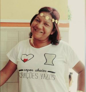 Nadja Santos celebra com alegria mais um ano de vida