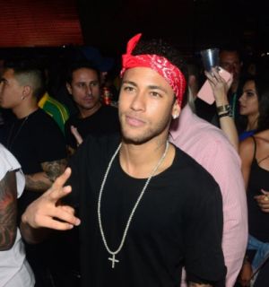 Neymar veta jornalistas em gravação do 'Lady Night', programa de Tatá Werneck