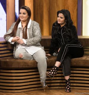 Maiara e Maraisa explicam looks grifados em shows: 'A roupa mostra nossa arte'