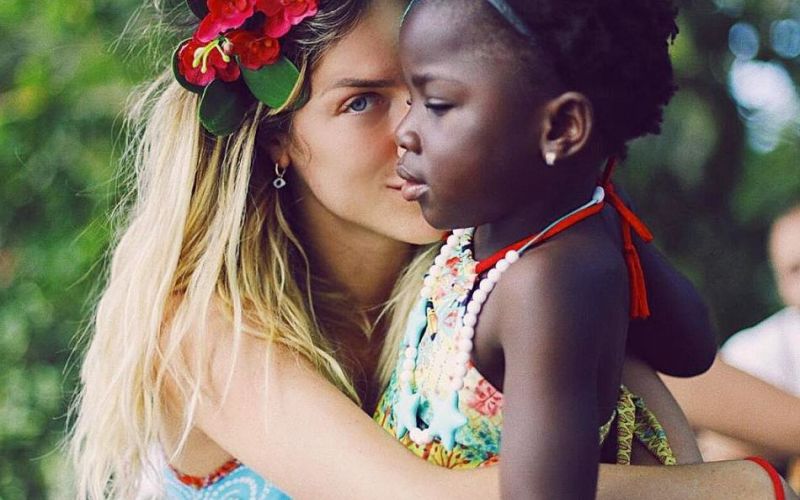 Giovanna Ewbank aprendeu truques para cabelo crespo com filha: 'Não sabia nada'