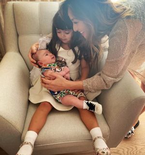 Sabrina Sato compartilha encontro da filha com sua sobrinha: 'Amor puro'
