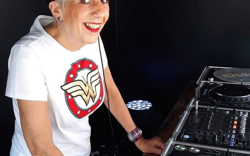 Sonia Abreu, conhecida como a primeira DJ do Brasil, morre aos 67 anos