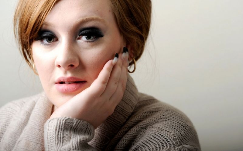Segunda a assessoria, Adele não está com câncer na garganta