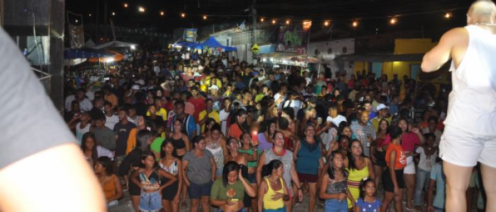Com grande festa, comunidade de Nossa Senhora de Fátima celebra padroeira em Penedo