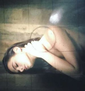 Sensual! Bruna Marquezine, em Nova York, faz topless durante ensaio fotográfico
