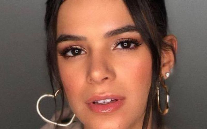 Bruna Marquezine 'invade' produções da Netflix em teaser