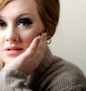 Segunda a assessoria, Adele não está com câncer na garganta